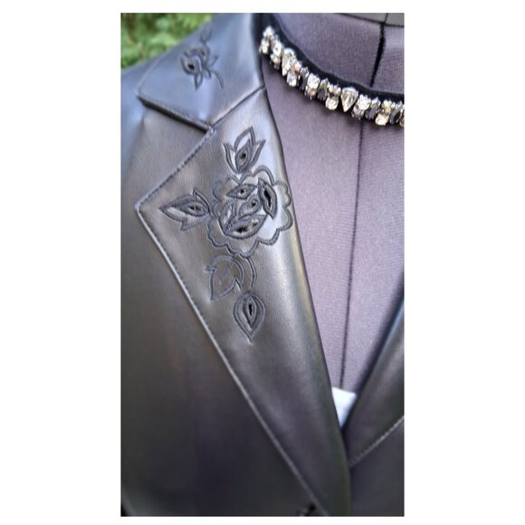 Gorgeous Long Floral Embroidered Black Faux Leather Coat Size 10 - Picture 4 of 9